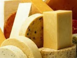 Российская Федерация запретила продукцию трех украинских производителей сыра